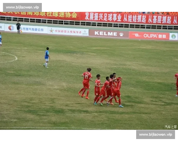 高清足球直播全程回放精彩瞬间尽在掌握球迷必备观看指南 - 副本 (7) - 副本 - 副本 - 副本